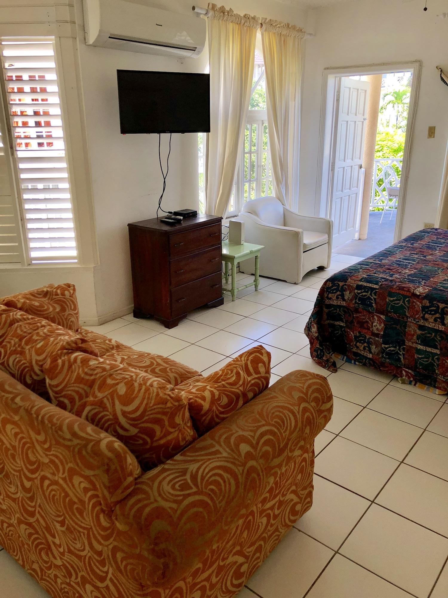 Skycastles Condominiums Ocho Rios Exteriör bild