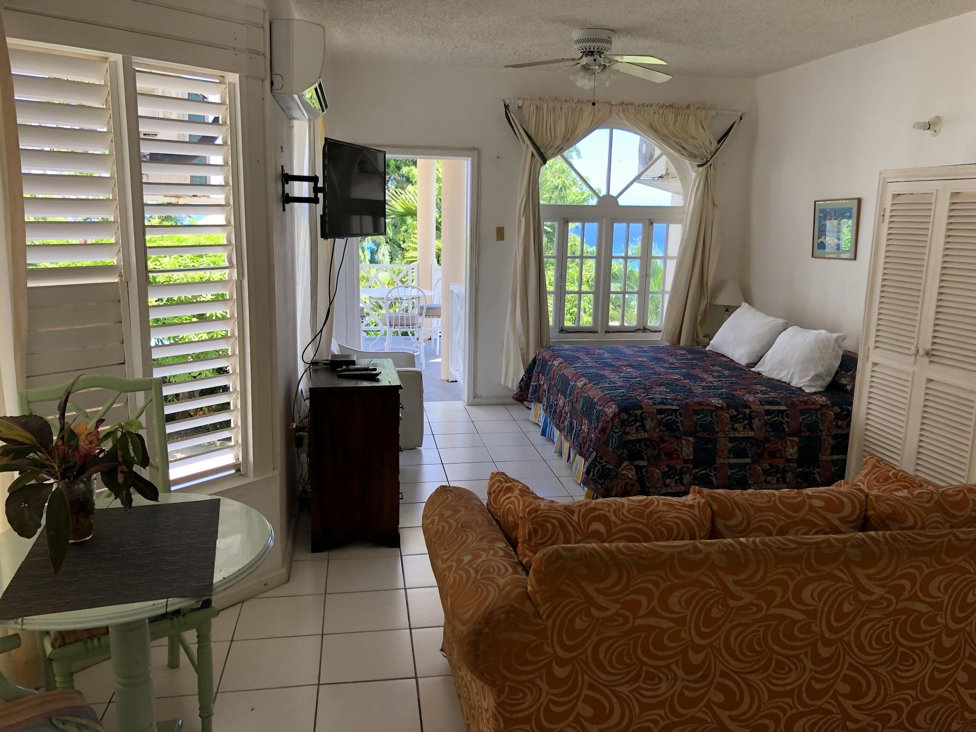 Skycastles Condominiums Ocho Rios Exteriör bild